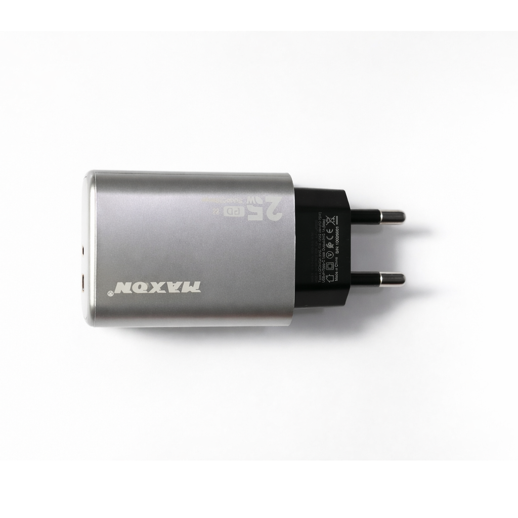 M-151 SPARK 25W PD Super Fast Adapter